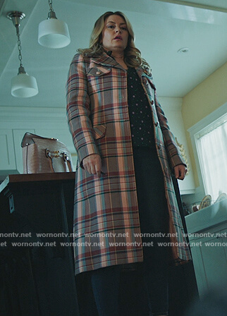 Alice’s pink plaid coat on Riverdale