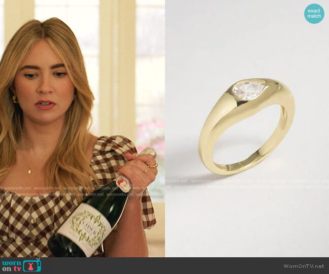 Bonheur Jewelry Babette Gold Cigar Band Ring worn by Amanda Carrington (Eliza Bennett) on Dynasty