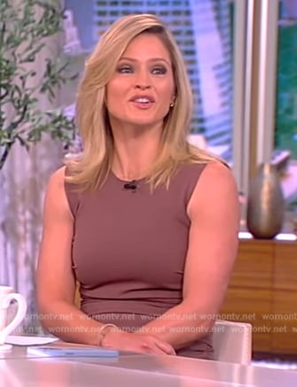 Sara’s brown sleeveless ruched dress on The View