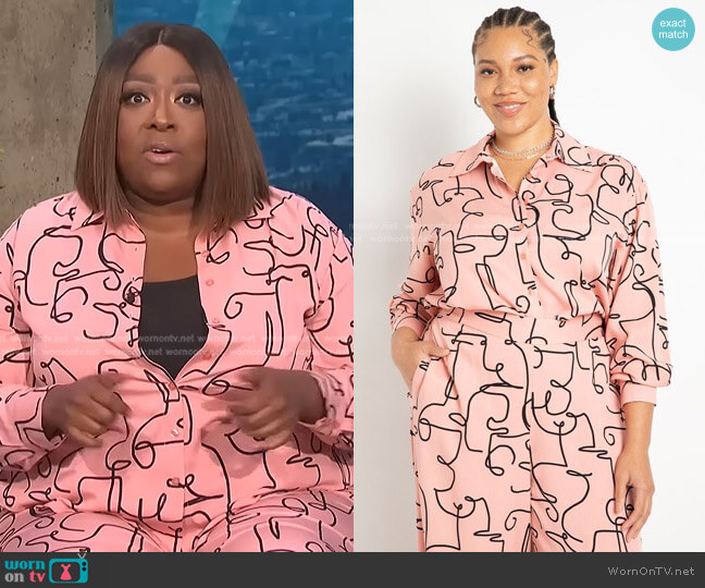 Eloquii Printed Button Down Top worn by Loni Love on E! News