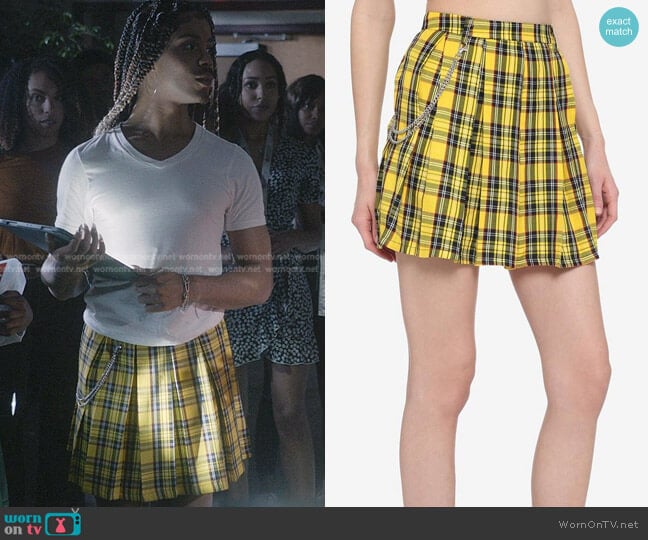 Hot Topic Plaid Pleated Chain Skirt worn by Nathanial Hardin (Rhoyle Ivy King) on All American Homecoming