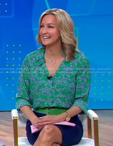 Lara’s green printed button down top on Good Morning America