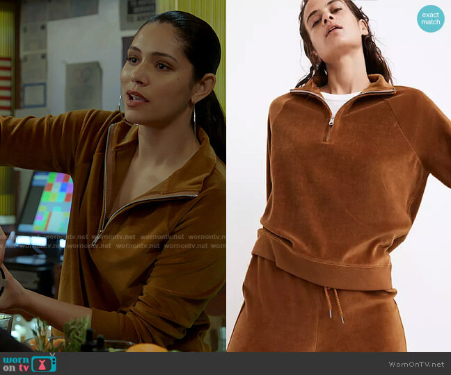Madewell Velour Half-Zip Sweatshirt in Dried Cedar worn by Stella Kidd (Miranda Rae Mayo) on Chicago Fire
