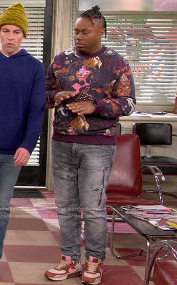 Marty’s purple map print sweatshirt on The Neighborhood