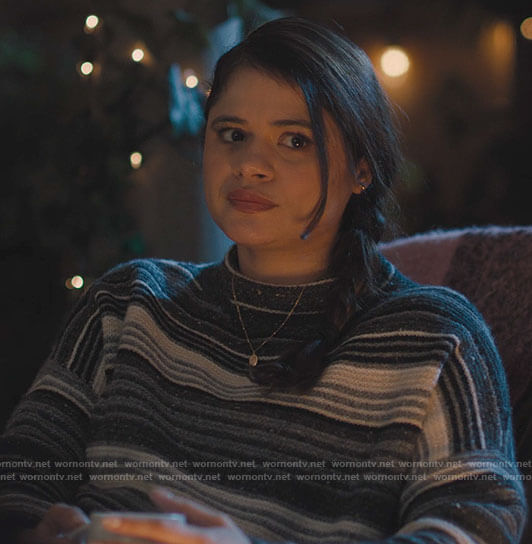 Mel’s black and grey striped sweater on Charmed