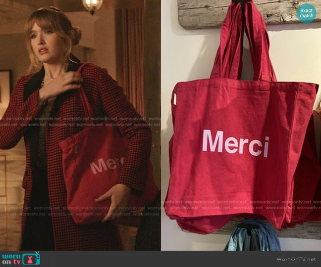 Merci Paris Merci Tote Bag worn by Kirby Anders (Maddison Brown) on Dynasty