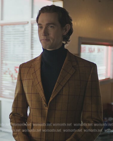 Percival Pickens’ brown plaid blazer on Riverdale