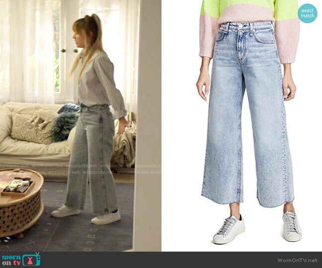 Rag & Bone Ruth Jeans in Cloudy worn by Cassie Bowden (Kaley Cuoco) on The Flight Attendant