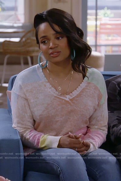 Randi’s colorblock v-neck sweater on Call Me Kat