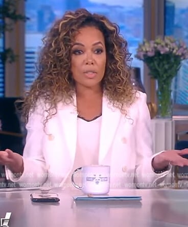 Sunny’s white double breasted blazer on The View