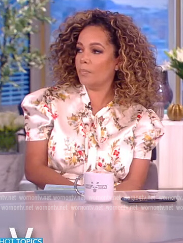 Sunny’s white floral print dress on The View