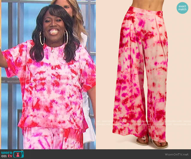 Trina Turk Incandescent Pants worn by Sheryl Underwood on The Talk