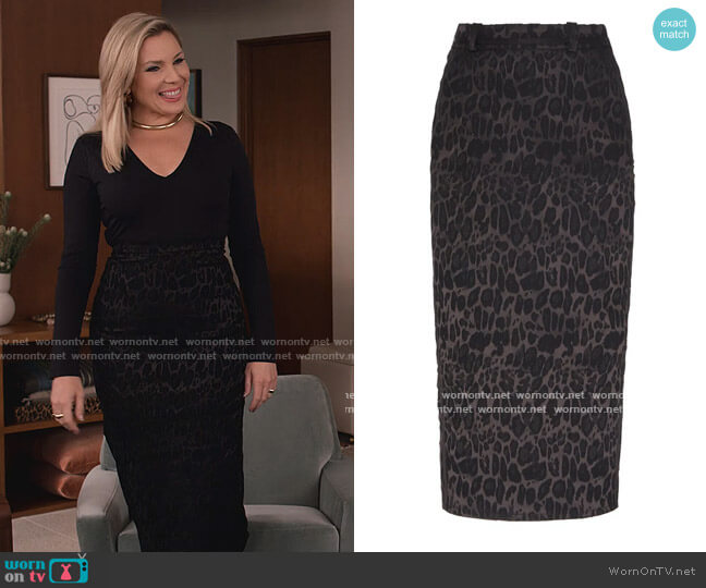 Unttld Leopard Jacquard Pencil Skirt worn by Brianna (June Raphael) on Grace and Frankie