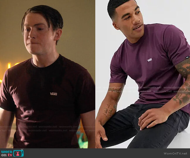 Vans Small Logo T-shirt in Burgundy worn by Nick Nelson (Kit Connor) on Heartstopper