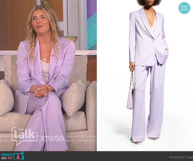 Alice + Olivia Yuriko Blazer worn by Amanda Kloots on The Talk