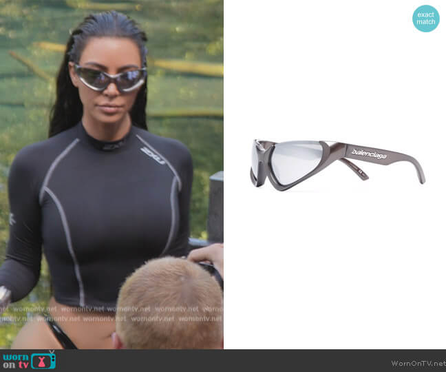 Balenciaga Xpander rectangle-frame sunglasses worn by Kim Kardashian (Kim Kardashian) on The Kardashians