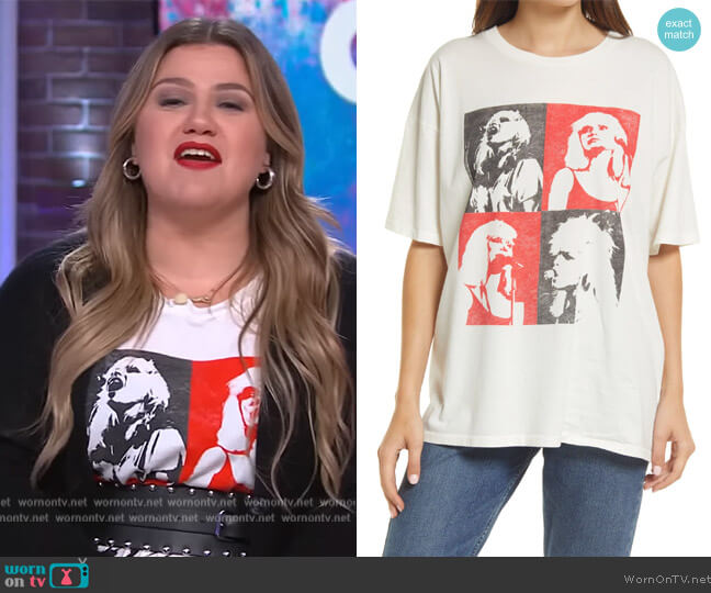 Day Dreamer Blondie Oversize Graphic Tee worn by Kelly Clarkson on The Kelly Clarkson Show