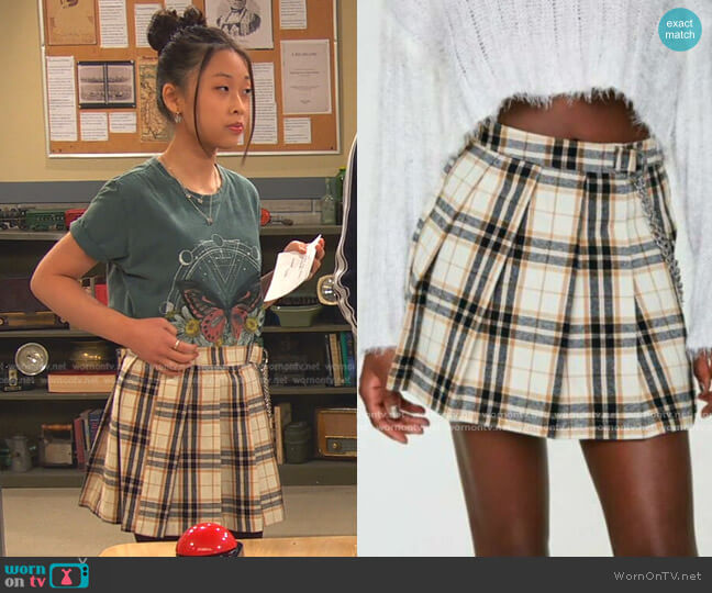 Forever 21 Pleated Plaid Mini Skirt worn by Ivy (Emmy Liu-Wang) on Ravens Home