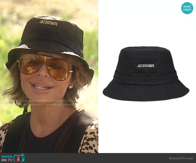 Jacquemus Le Bob Gadjo Cotton Bucket Hat in Black worn by Lisa Rinna on The Real Housewives of Beverly Hills