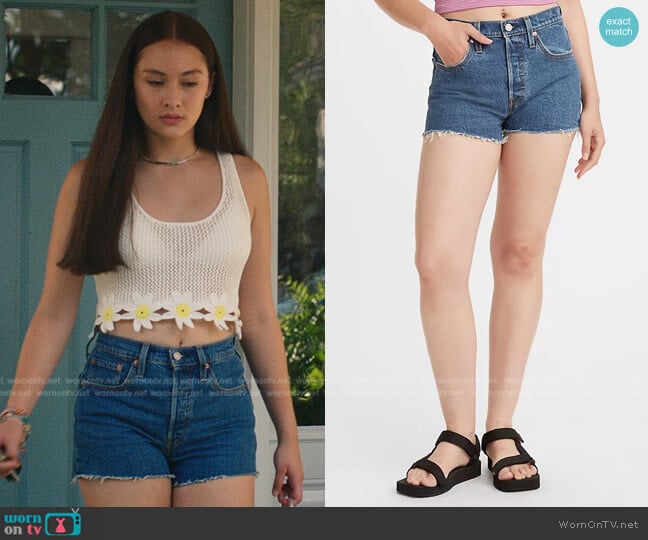 Levi's 501 Original Denim Shorts worn by Belly Conklin (Lola Tung) on The Summer I Turned Pretty