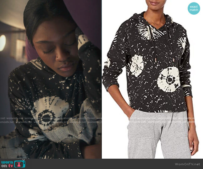 PJ Salvage Loungewear Stormy Monday Hoody worn by Calliope Burns (Imani Lewis) on First Kill