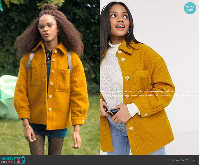 Pieces Teddy Shacket with Pockets in Mustard worn by Elle Argent (Yasmin Finney) on Heartstopper