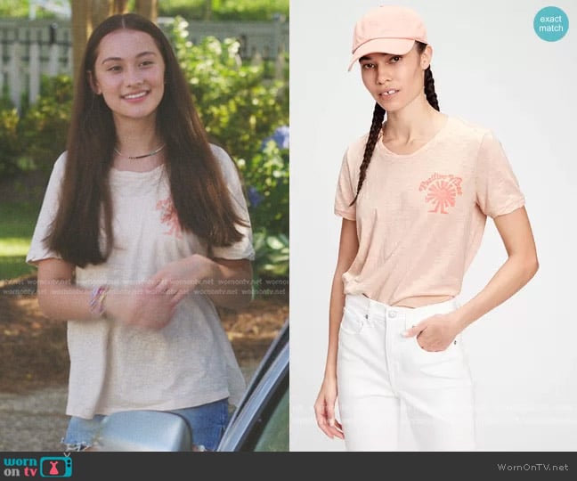 Generation Good Positive Vibes Tee worn by Belly Conklin (Lola Tung) on The Summer I Turned Pretty