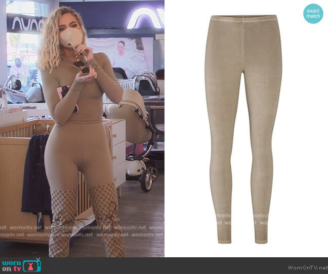 Skims Outdoor Leggings worn by Khloe Kardashian (Khloe Kardashian) on The Kardashians