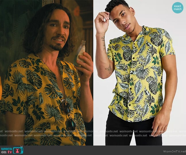 Topman Leaf print shirt in yellow worn by Klaus Hargreeves (Robert Sheehan) on The Umbrella Academy