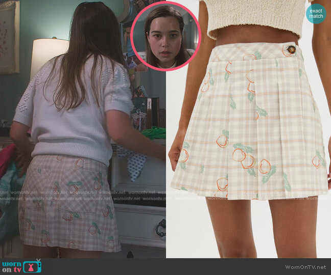 Urban Outfitters Alicia Pleated Kilt Skirt worn by Juliette Fairmont (Sarah Catherine Hook) on First Kill