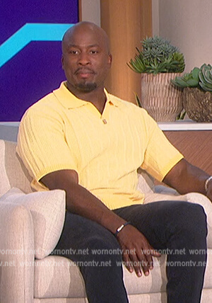 Akbar’s yellow knit polo on The Talk