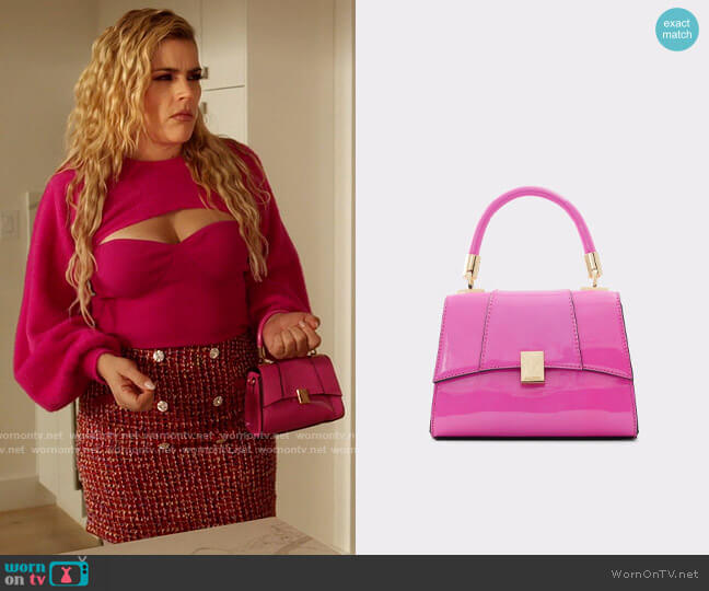 Aldo Rotorua Bag worn by Summer Dutkowsky (Busy Philipps) on Girls5eva