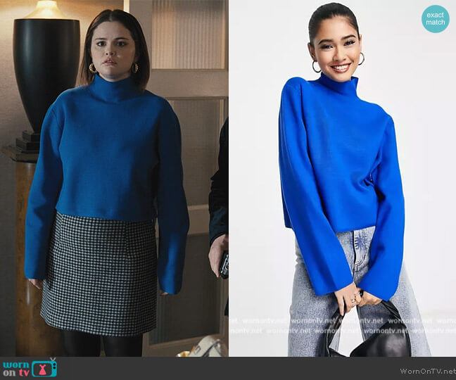& Other Stories High Neck Sweater worn by Mabel Mora (Selena Gomez) on Only Murders in the Building
