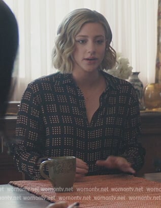 Betty’s printed shirt on Riverdale
