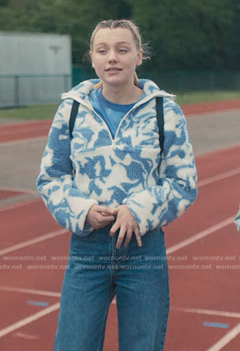 Darcy’s blue and white printed fleece sweater on Heartstopper