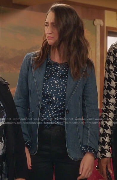 Dawn’s blue printed button up top and denim blazer on Girls5eva