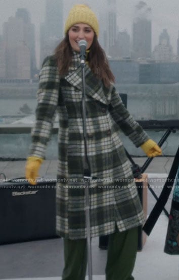 Dawn’s long green plaid coat on Girls5eva