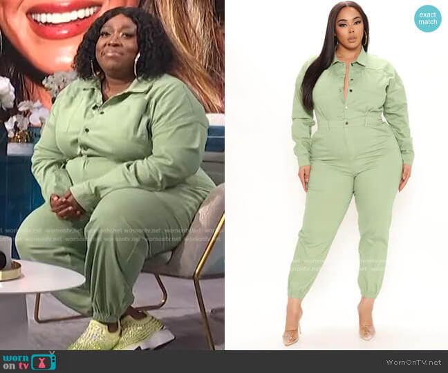 Fahion Nova Daniela Long Sleeve Denim Jumpsuit worn by Loni Love on E! News