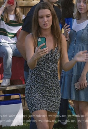 Taylor’s floral print dress on The Summer I Turned Pretty
