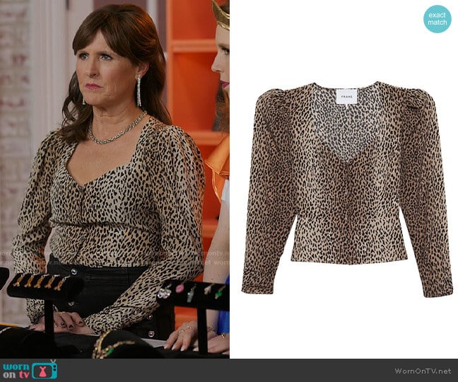 Frame Silk Animal Print Blouse worn by Jackie Stilton (Molly Shannon) on I Love That For You