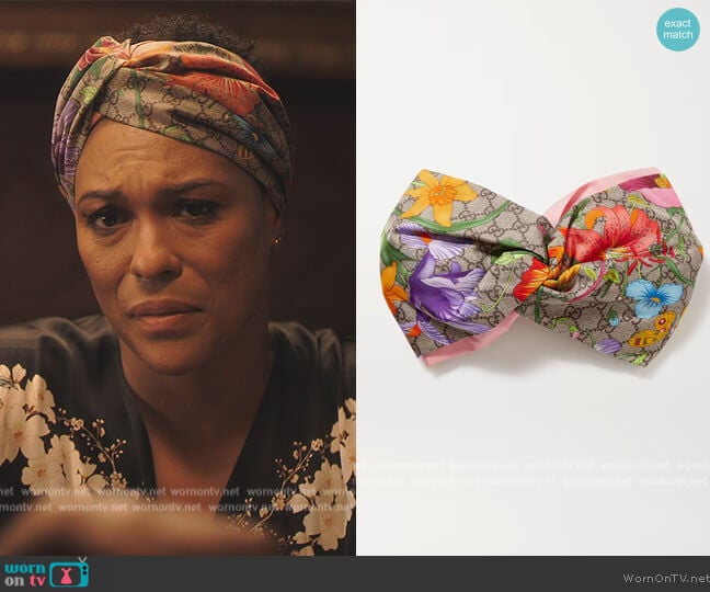 Gucci + NET SUSTAIN twisted printed organic silk-twill headband worn by Lorraine Swift (April Parker Jones) on Tom Swift