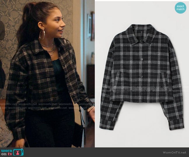 H&M Crop Jacket in Black/White Plaid worn by Pilar Salazar (Isabella Ferreira) on Love Victor