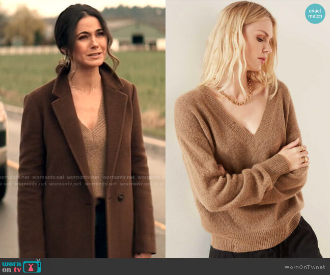 James Perse Lightweight Cashmere V Neck Sweater in Walnut worn by Lana Lang Cushing (Emmanuelle Chriqui) on Superman and Lois