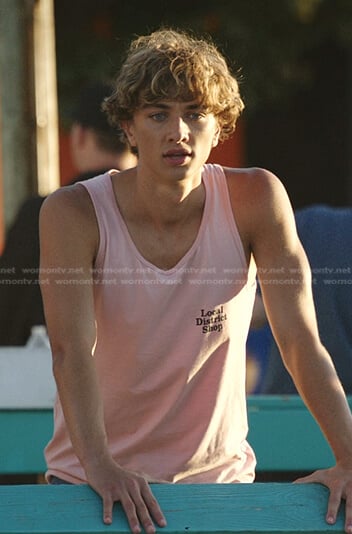 Jeremiah’s pink tank on The Summer I Turned Pretty