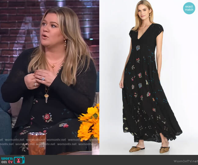 Johnny Was Clarabelle Dress worn by Kelly Clarkson on The Kelly Clarkson Show