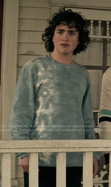 Jordan’s blue tie dye sweatshirt on Superman and Lois