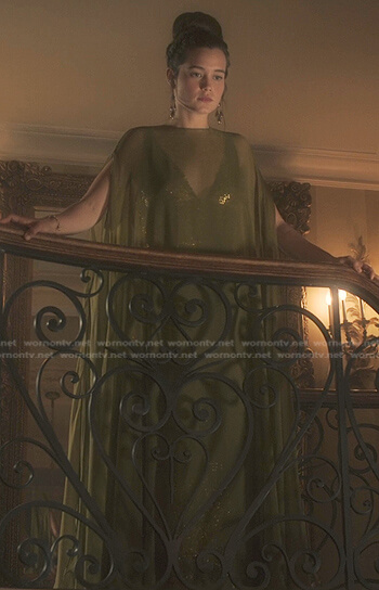 Juliette’s yellow sequin cape dress on First Kill