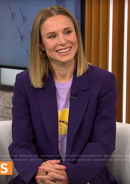 Kristen Bell’s purple flower t-shirt on CBS Mornings