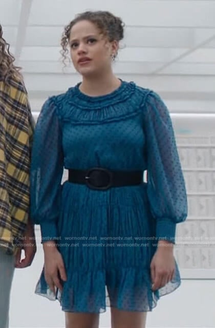 Maggie’s blue dotted ruffled dress on Charmed