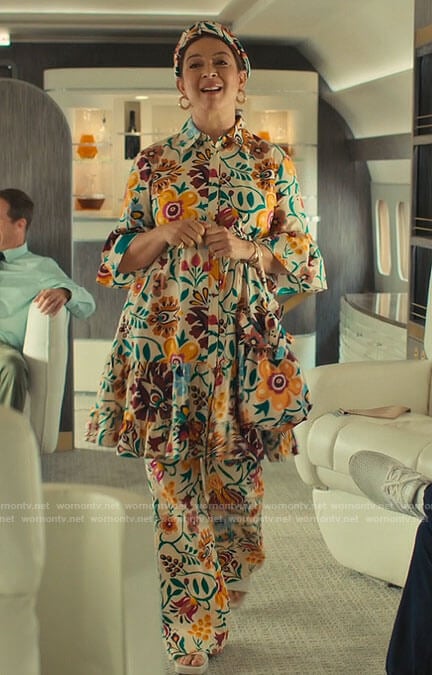 Molly’s floral tunic dress, pants, headband, and bag set on Loot